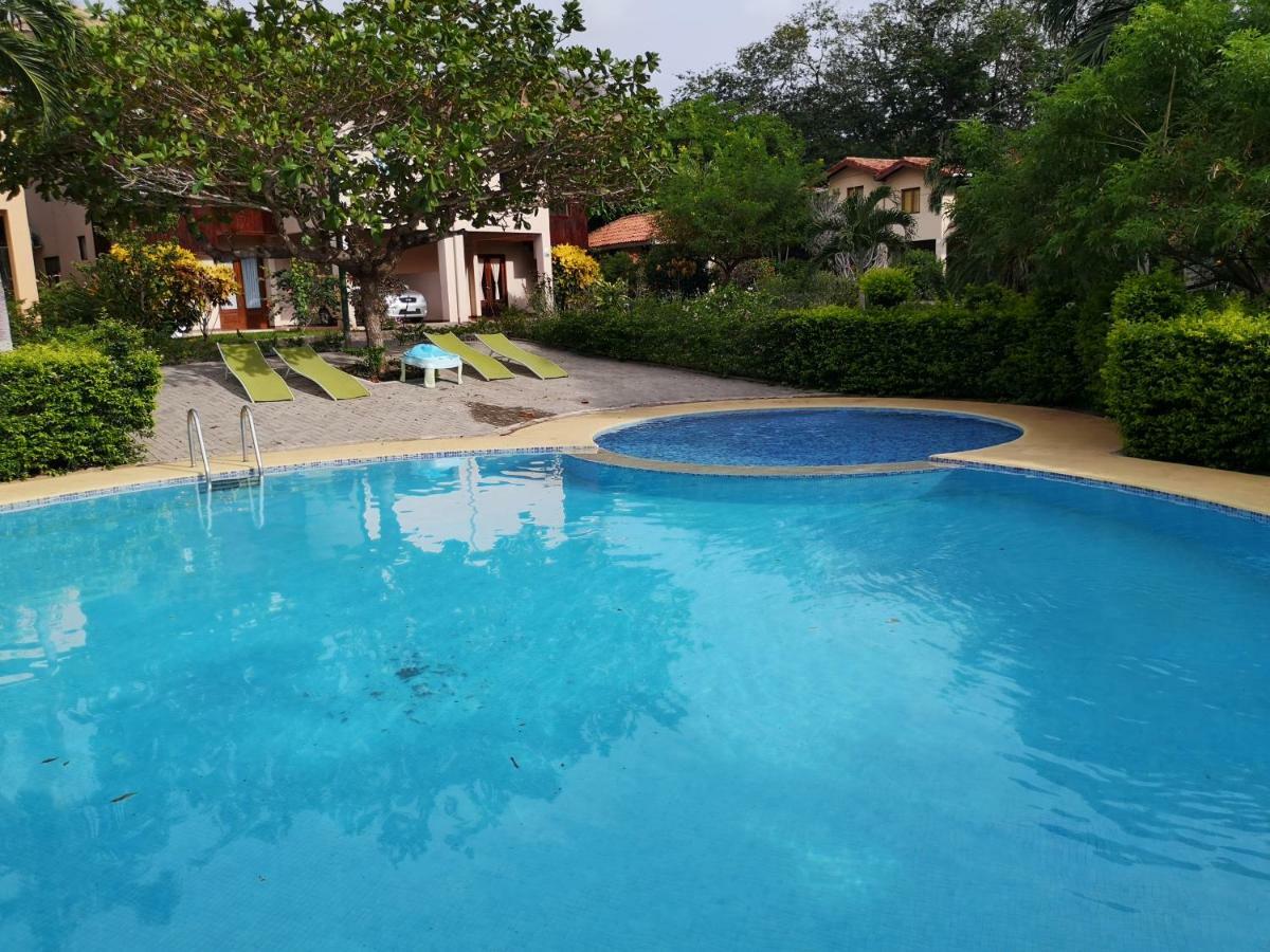 Hermosa Villa *